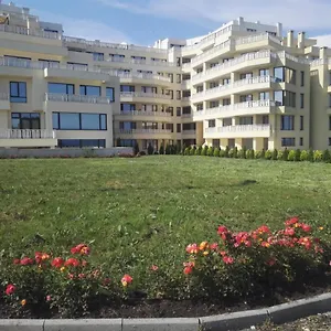 https://zlaten-briag.burgashotels.net