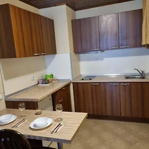 https://cosy-apartments-within-walking-distance-to-ski-lifts.hotels-bansko.info