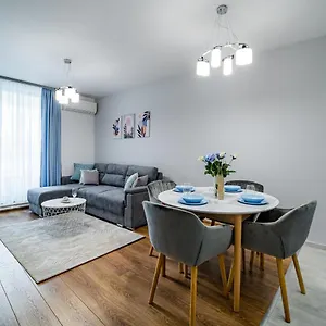 https://brand-new-downtown-apartment.goldensandshotels.net