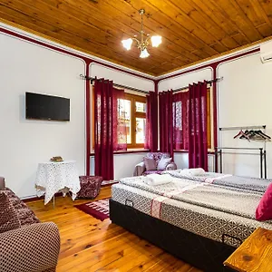 https://blacksmiths-house-old-town.plovdiv-hotels.com