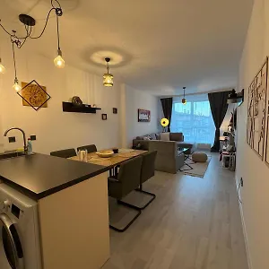 https://the-tower-lovely-apartment-bansko-royal-towers.hotels-bansko.info